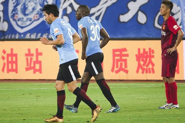 大连人与北京国安比赛